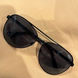 Quay black aviators